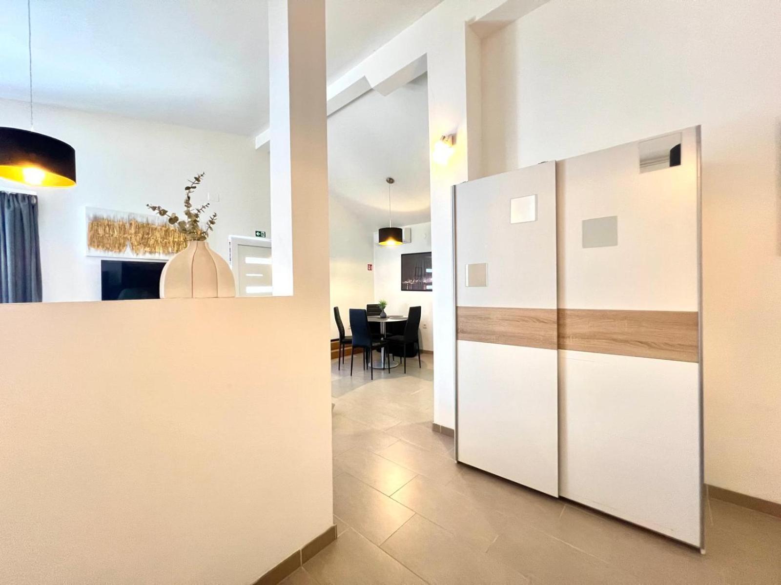 Azzurro Mare Apartment Pula Exterior foto