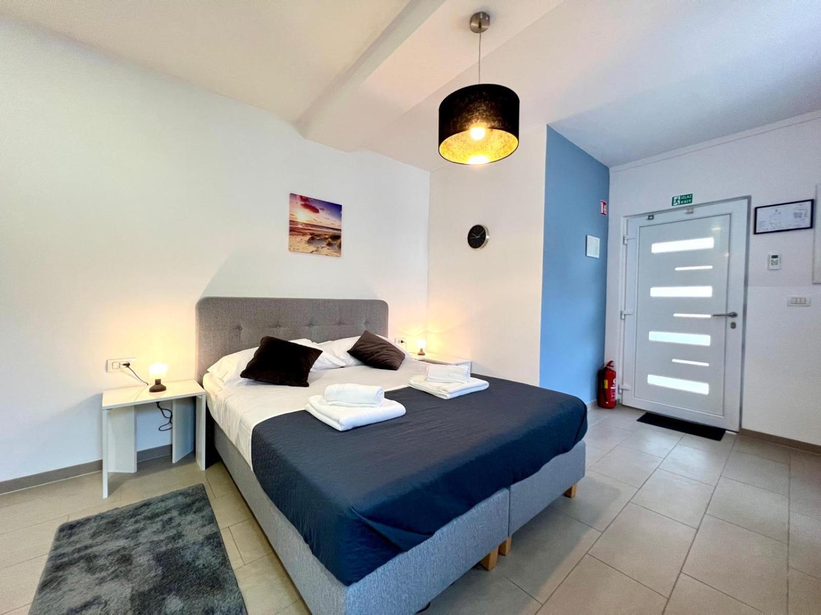 Azzurro Mare Apartment Pula Exterior foto
