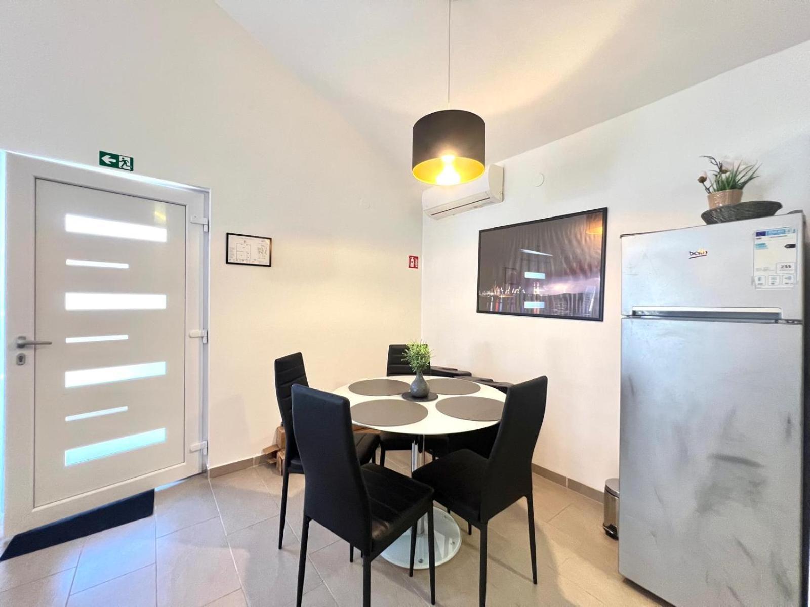 Azzurro Mare Apartment Pula Exterior foto